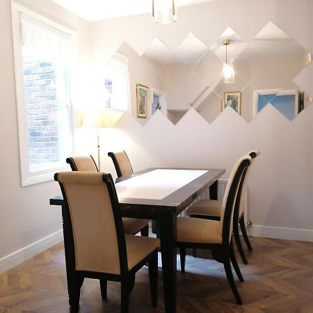 Stunning 3 Bedroom Townhouse In The Heart Of City Belfast Extérieur photo