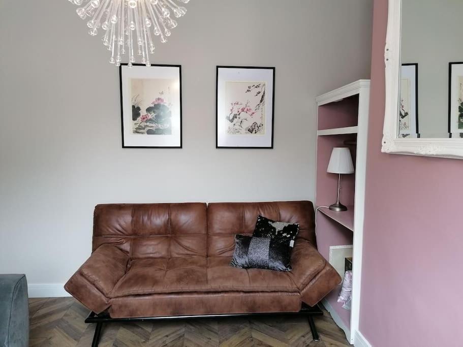 Stunning 3 Bedroom Townhouse In The Heart Of City Belfast Extérieur photo