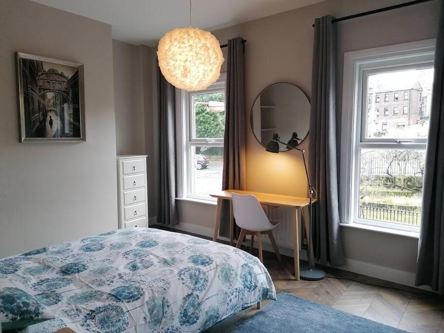 Stunning 3 Bedroom Townhouse In The Heart Of City Belfast Extérieur photo